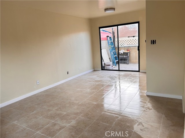 Detail Gallery Image 2 of 8 For 3810 W Valencia #D,  Fullerton,  CA 92833 - 2 Beds | 1/1 Baths