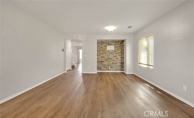 Detail Gallery Image 6 of 45 For 8043 Jamestown, Fontana,  CA 92336 - 3 Beds | 2/1 Baths