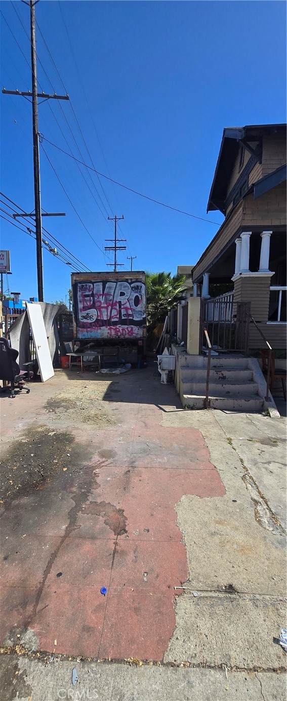 MLS #CV25117693 img 2