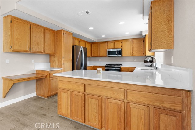 Detail Gallery Image 13 of 50 For 30465 Avenida Palmera, Homeland,  CA 92548 - 4 Beds | 3 Baths