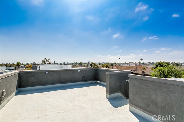 Detail Gallery Image 32 of 38 For 2068 Maple Ave #C,  Costa Mesa,  CA 92627 - 2 Beds | 2/1 Baths