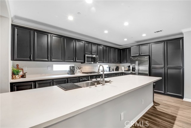 Detail Gallery Image 6 of 31 For 8414 Forest Park St, Chino,  CA 91708 - 3 Beds | 2 Baths