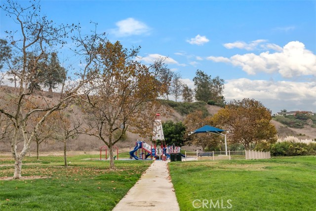 22 Terrace Circle, Laguna Niguel CA: https://media.crmls.org/medias/dff35dc4-31e8-4bed-a3d1-6799bddce17f.jpg