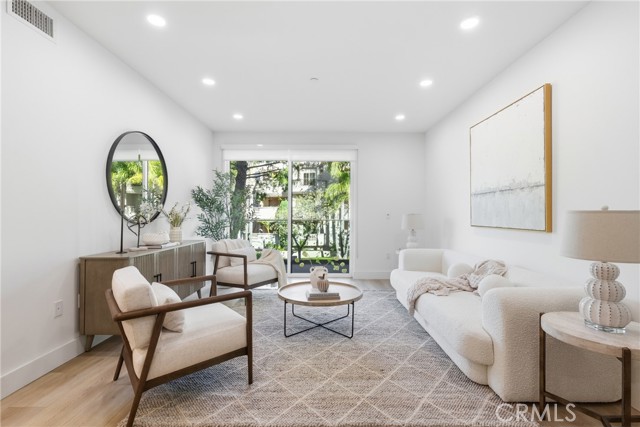 Front Image Thumbnail for CRSR25255826