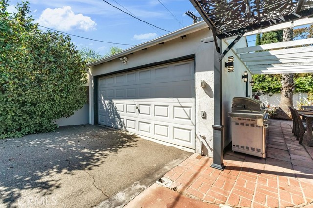 2 Bed Home for Sale in Valley Village, California