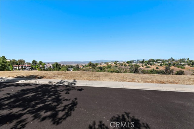 10212 St Cloud, North Tustin CA: https://media.crmls.org/medias/dff4a4eb-cccb-4db3-ba62-db2e25830c5f.jpg