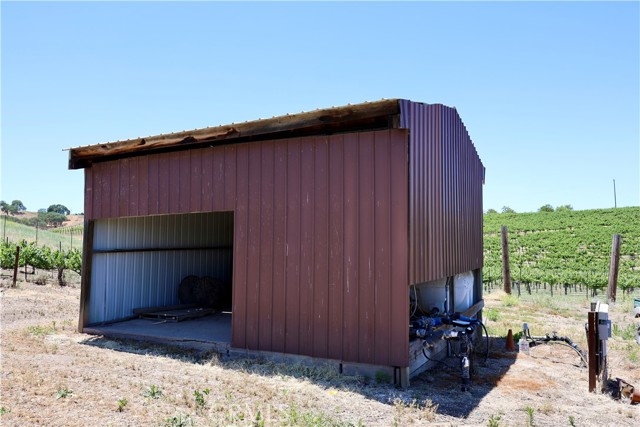 5575 El Pomar Drive, Templeton CA: https://media.crmls.org/medias/dff4cfb7-093e-40a0-98bc-54981a96ae4f.jpg