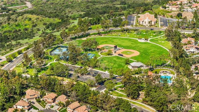 Image 60 of 74 For 31 Via Silla