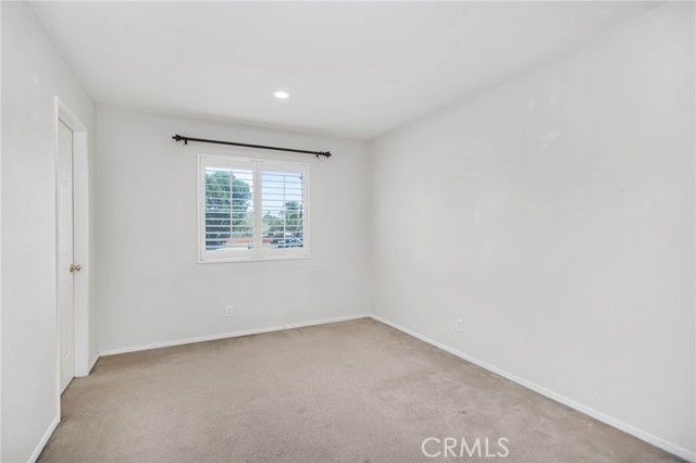 Image 17 of 33 For 30800 Branford Drive
