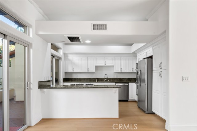 2753 Piedmont, 9 photo 16