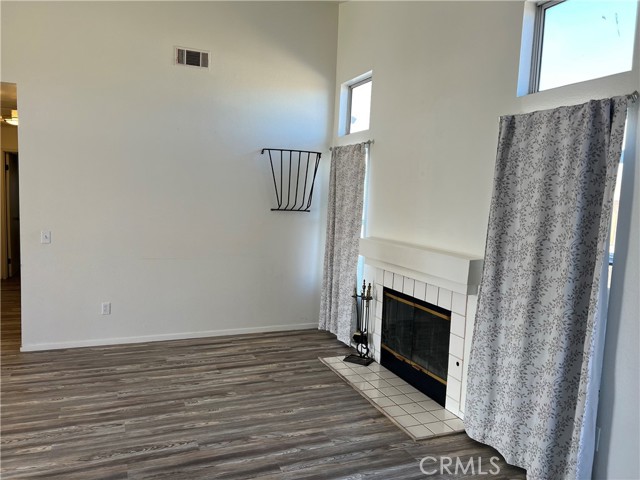 Detail Gallery Image 2 of 10 For 11370 Addison St, Adelanto,  CA 92301 - 3 Beds | 2 Baths