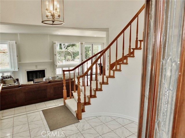 6225 Napoli Court, Long Beach CA: https://media.crmls.org/medias/dff61c96-20af-47b0-9258-9991f2239ef8.jpg