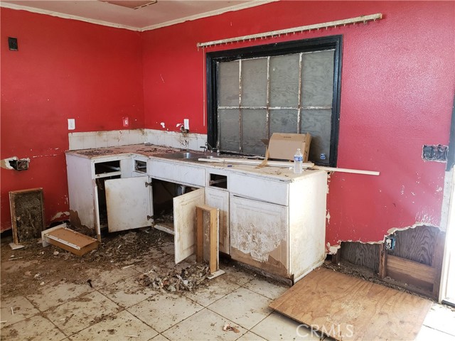 Detail Gallery Image 5 of 12 For 20649 E Avenue Y, Llano,  CA 93544 - 0 Beds | 1 Baths