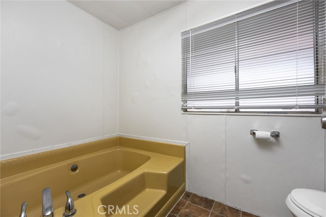 Detail Gallery Image 18 of 29 For 6601 Eucalyptus Dr #22,  Bakersfield,  CA 93306 - 3 Beds | 2 Baths