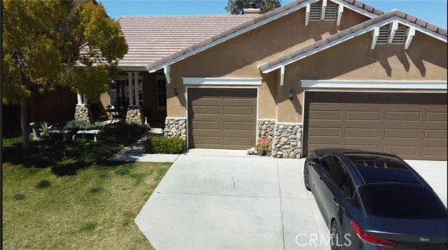 Detail Gallery Image 1 of 6 For 12484 Antelope Ln, Victorville,  CA 92392 - 3 Beds | 2 Baths