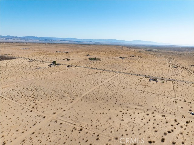 Detail Gallery Image 6 of 25 For 69050 Emerald St, Twentynine Palms,  CA 92277 - – Beds | – Baths