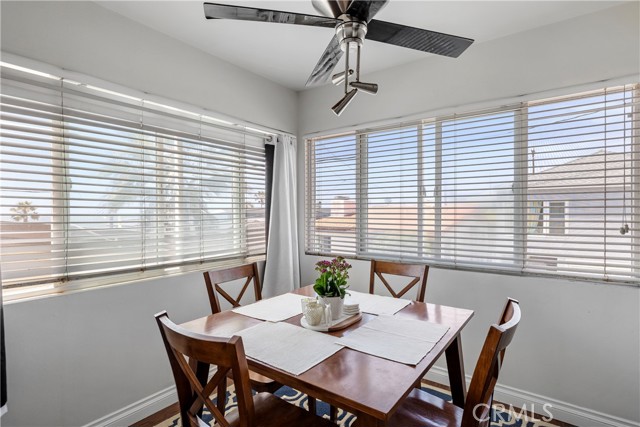 Upper unit dining area