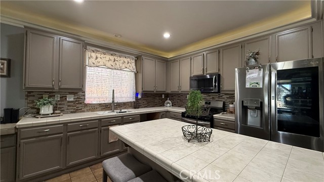 14347 Annadale Drive, Moreno Valley CA: https://media.crmls.org/medias/dff8669c-dc13-4aa9-b001-e4da140b0ff5.jpg