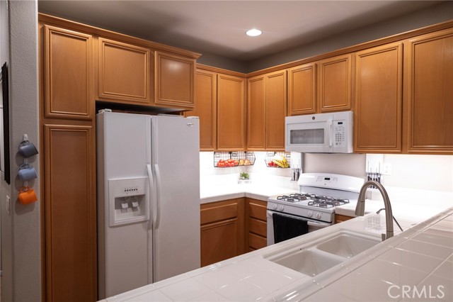 Detail Gallery Image 6 of 29 For 1800 E Lakeshore #1803,  Lake Elsinore,  CA 92530 - 3 Beds | 2/1 Baths