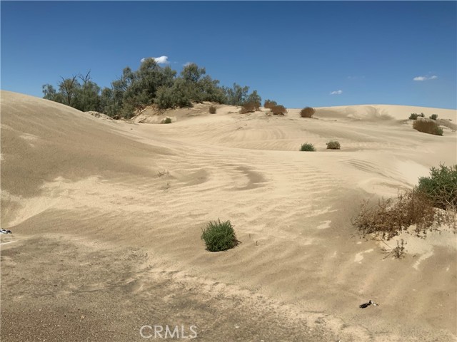 Detail Gallery Image 2 of 5 For 45962 Palma Vista Rd, Newberry Springs,  CA 92365 - – Beds | – Baths