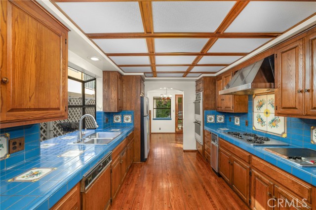 Detail Gallery Image 24 of 53 For 1534 Linda Vista Ave, Pasadena,  CA 91103 - 4 Beds | 2/1 Baths