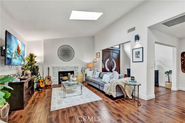 Detail Gallery Image 12 of 56 For 17830 Winterberry St, Fountain Valley,  CA 92708 - 5 Beds | 3 Baths