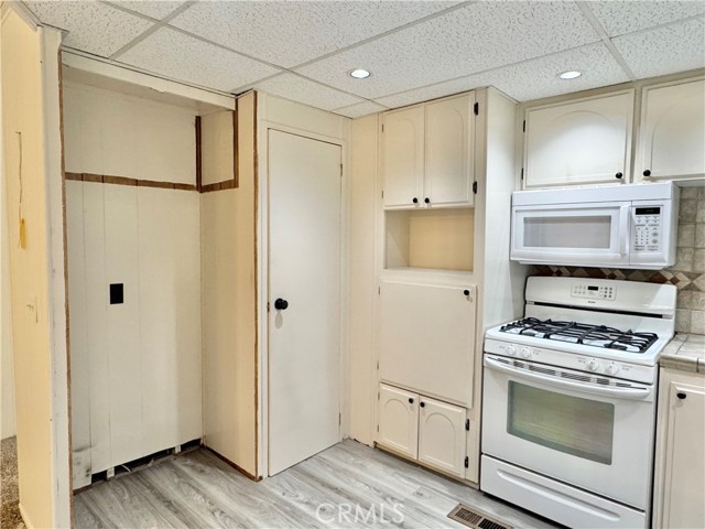 Detail Gallery Image 8 of 34 For 7501 Palm #114,  Yucca Valley,  CA 92284 - 2 Beds | 2 Baths