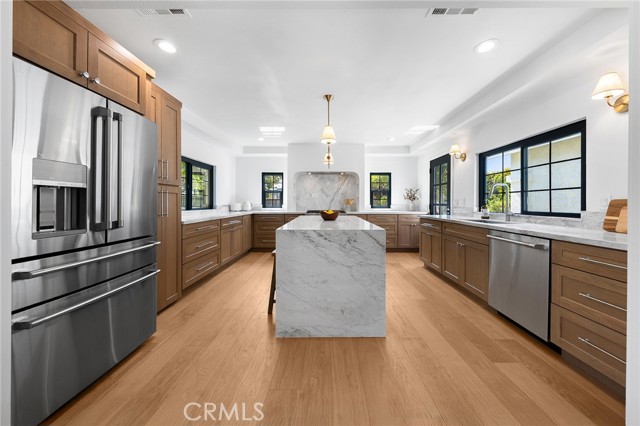 Detail Gallery Image 14 of 49 For 6275 Bion Ave, San Gabriel,  CA 91775 - 3 Beds | 3/1 Baths