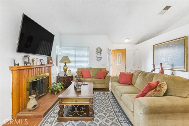 Detail Gallery Image 7 of 20 For 1829 Springtree, Perris,  CA 92571 - 2 Beds | 1 Baths