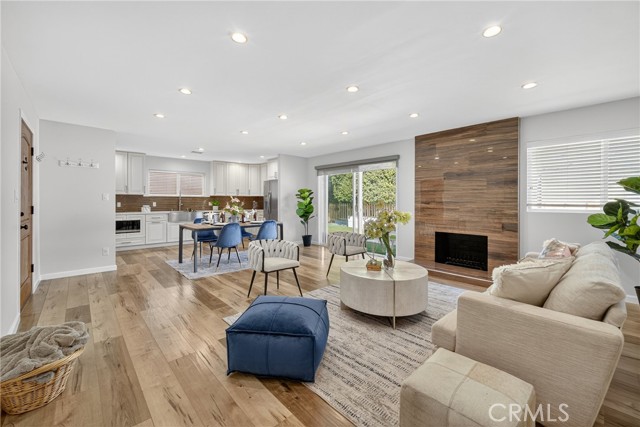 Image 11 of 36 For 22637 Covello Street