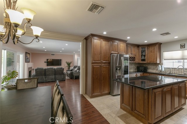 18231 San Jose Street, Porter Ranch CA: https://media.crmls.org/medias/dffba461-7e46-44c1-a1e9-b29058399d5b.jpg