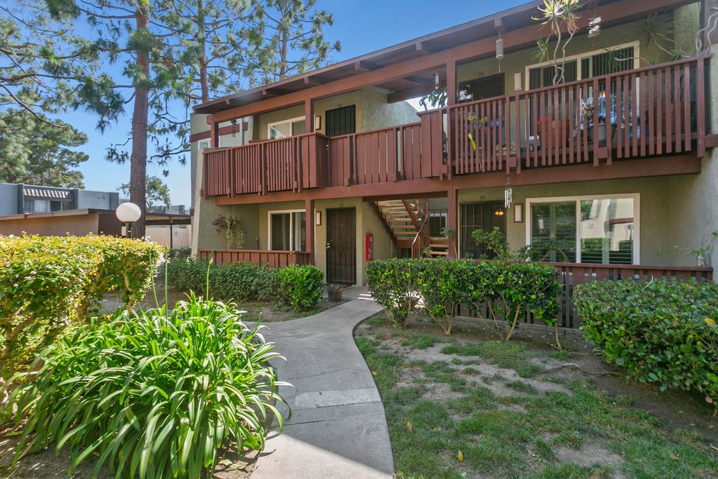 1030 W Macarthur Blvd #93, Santa Ana, CA 92707