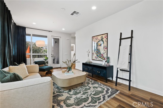 Detail Gallery Image 8 of 27 For 34 Bigsby Dr, Stanton,  CA 90680 - 3 Beds | 3/1 Baths