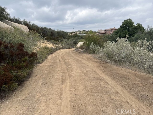 Drive from lower pad leading to 3rd pad