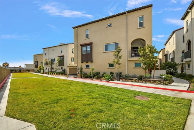 2750 182nd Street, Torrance CA: https://media.crmls.org/medias/dffc59b4-30ee-4774-8872-c9b17fd64c59.jpg