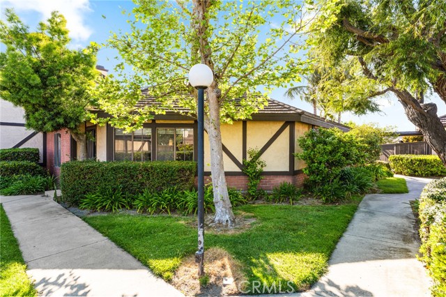 Detail Gallery Image 1 of 24 For 14870 Stonehedge Ln, Westminster,  CA 92683 - 2 Beds | 2 Baths