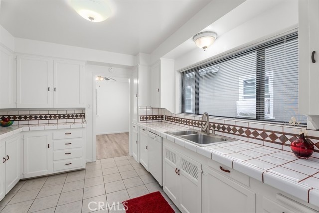 Detail Gallery Image 9 of 15 For 234 Nieto Ave, Long Beach,  CA 90803 - 2 Beds | 1 Baths