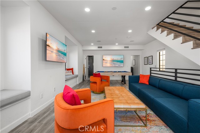 Detail Gallery Image 15 of 32 For 122 21st St, Huntington Beach,  CA 92648 - 3 Beds | 5/1 Baths