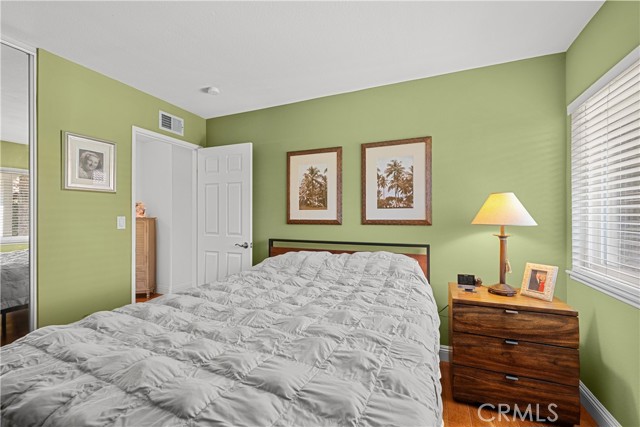 Detail Gallery Image 14 of 17 For 23643 Maricio, Valencia,  CA 91355 - 3 Beds | 2 Baths