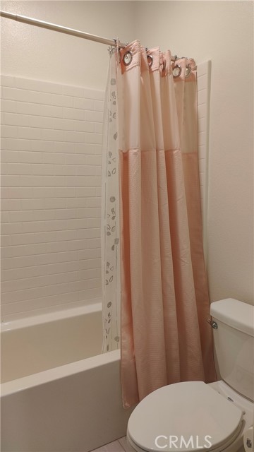 6956 Dublin Drive, Chino CA: https://media.crmls.org/medias/dfff728d-51eb-4f5c-8112-9b645e814e79.jpg