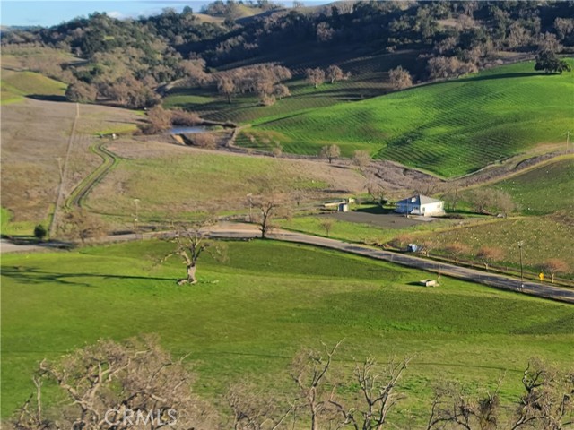 Detail Gallery Image 7 of 21 For 9308 Chimney Rock Rd, Paso Robles,  CA 93446 - 6 Beds | 4 Baths