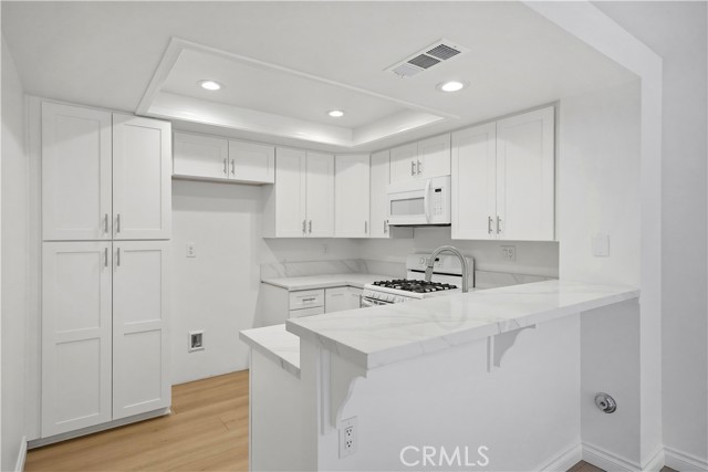 Detail Gallery Image 9 of 41 For 1910 E Calico Dr, West Covina,  CA 91791 - 2 Beds | 2/1 Baths