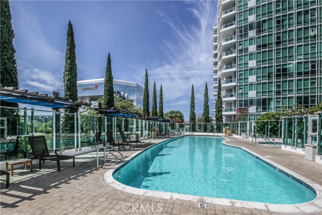 3141 Michelson Drive, Irvine CA: https://media.crmls.org/medias/e0005bed-fd8f-492d-8b2c-b75f8eb40248.jpg