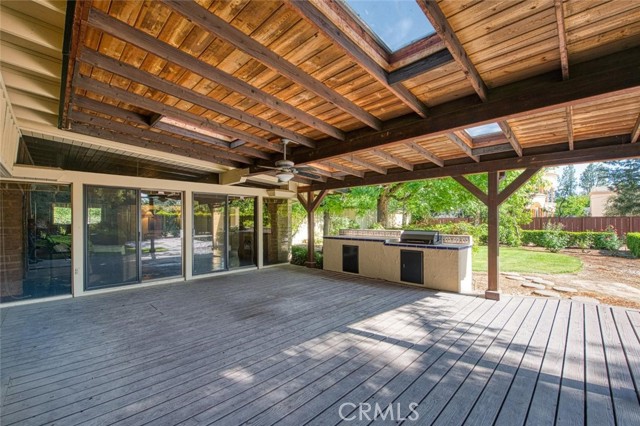 6641 N Van Ness Boulevard, Fresno CA: https://media.crmls.org/medias/e0009075-0bec-47a9-8199-b93f90e479a7.jpg