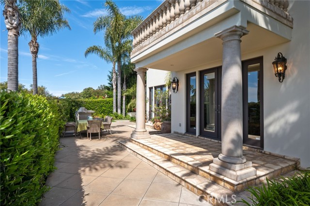 7460 Alida Place, Rancho Palos Verdes CA: https://media.crmls.org/medias/e000a756-a31f-4742-b128-b0ee59eb39a5.jpg