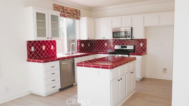26 Trail Canyon Drive, Aliso Viejo CA: https://media.crmls.org/medias/e00169e4-b272-432a-a10f-2c1bc166e1ae.jpg
