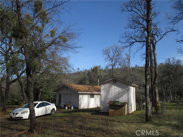 15 Hide A Way Road, Oroville CA: https://media.crmls.org/medias/e002b9e5-8bf4-4461-8e41-fcdcb66e3e70.jpg