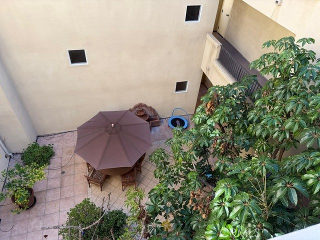 Detail Gallery Image 25 of 30 For 14343 Burbank #305,  Sherman Oaks,  CA 91401 - 3 Beds | 2 Baths