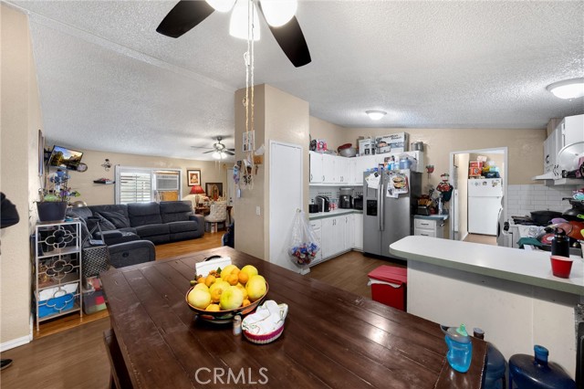 Detail Gallery Image 12 of 44 For 2851 S La Cadena Dr #26,  Colton,  CA 92324 - 4 Beds | 2 Baths