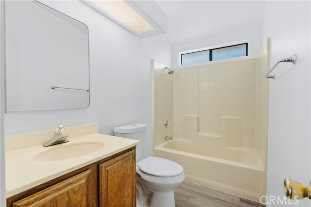 13691 Gavina Avenue, Sylmar CA: https://media.crmls.org/medias/e0040784-4ab2-4c1a-be05-28cffc769c02.jpg